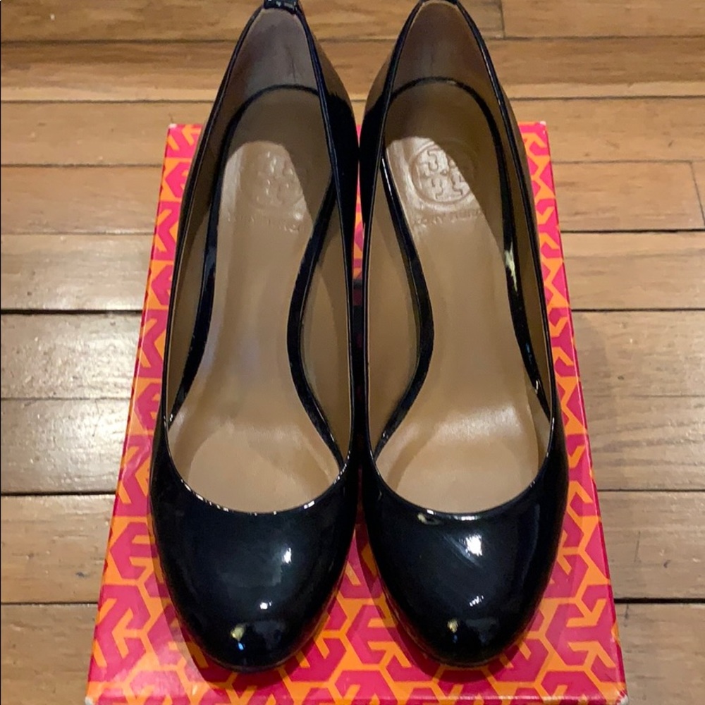 Shoes - Picture 4 of 4
